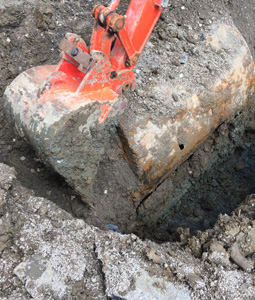 Excavation pour l'enlèvement d'un réservoir de mazout défectueux